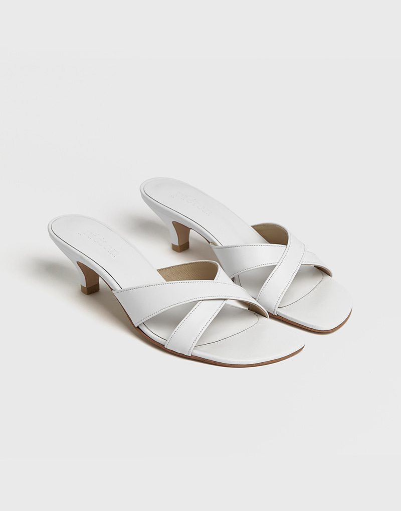 SEL flat sandals_white